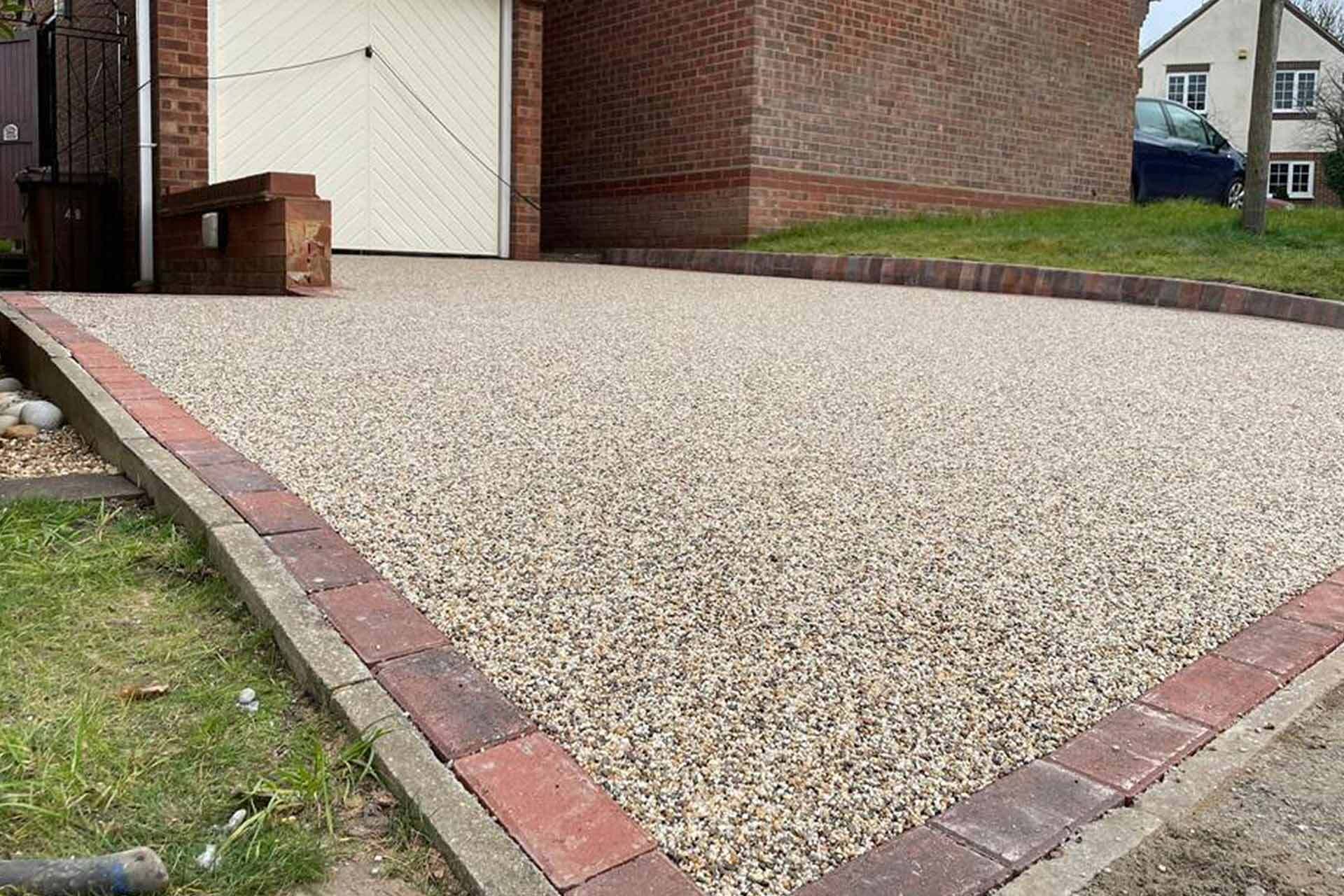 Modern & Seamless Resin Bound Surfaces project gallery image 2